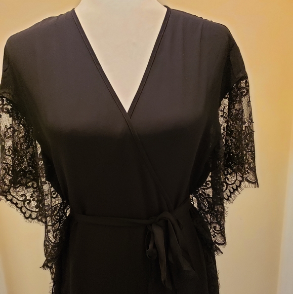 INC Women's Black Lace-Sleeve Chiffon Wrap Robe. - Picture 4 of 5